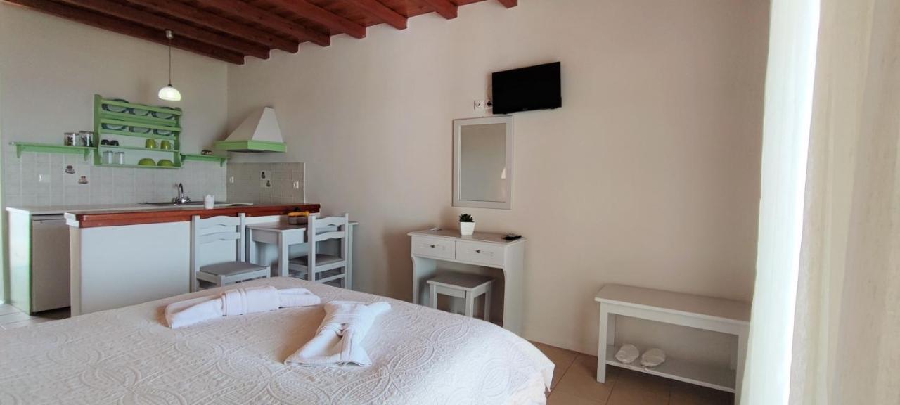Orionides Apartment Tinos Ngoại thất bức ảnh